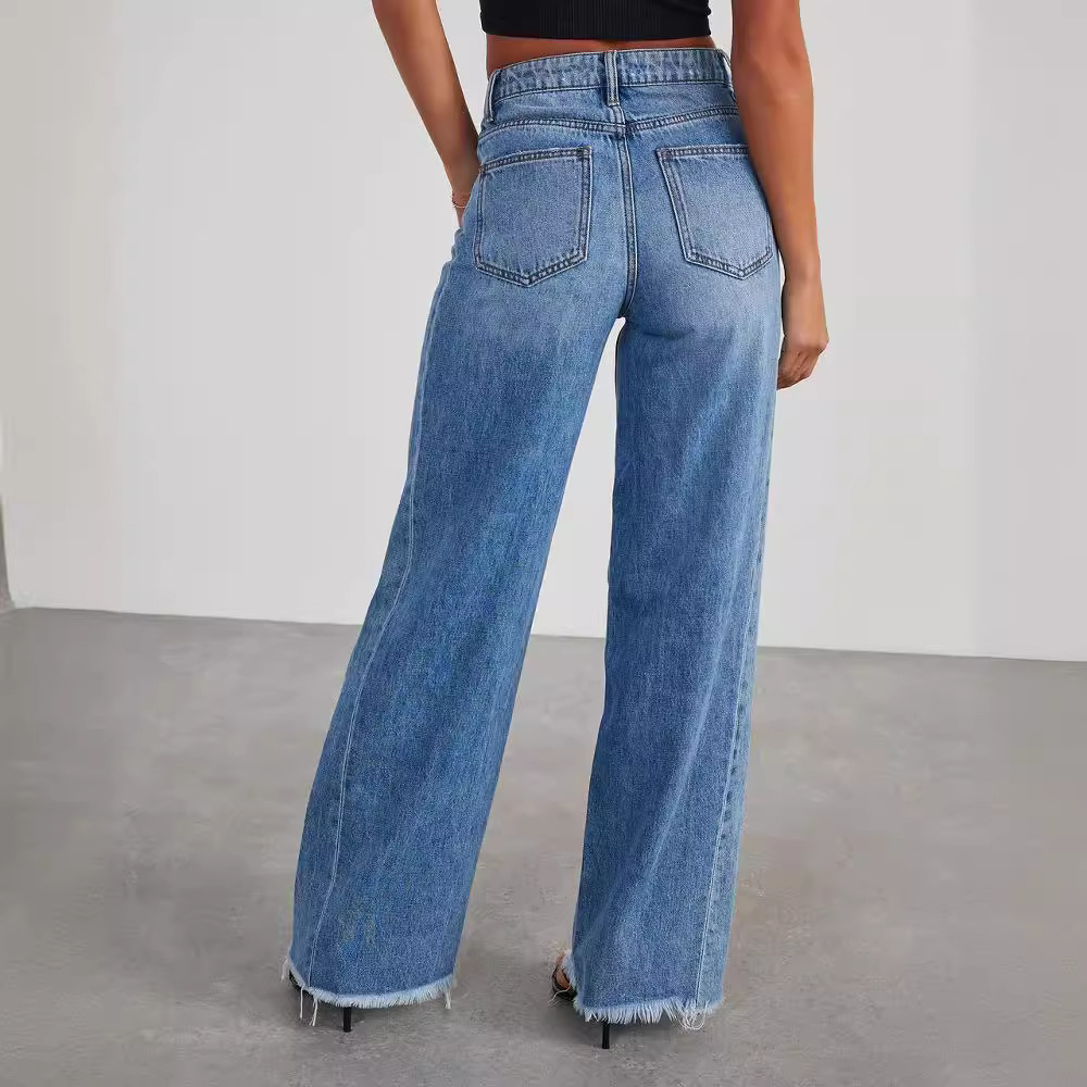 Lässige Damenjeans mit hoher Taille